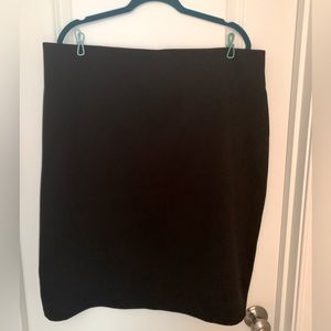 NWOT EVRI Black Pull-On Skirt